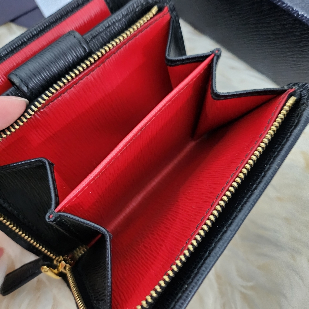 Prada Black Red Saffiano Leather coin Wallet Excellent condition! - Picture 5 of 13